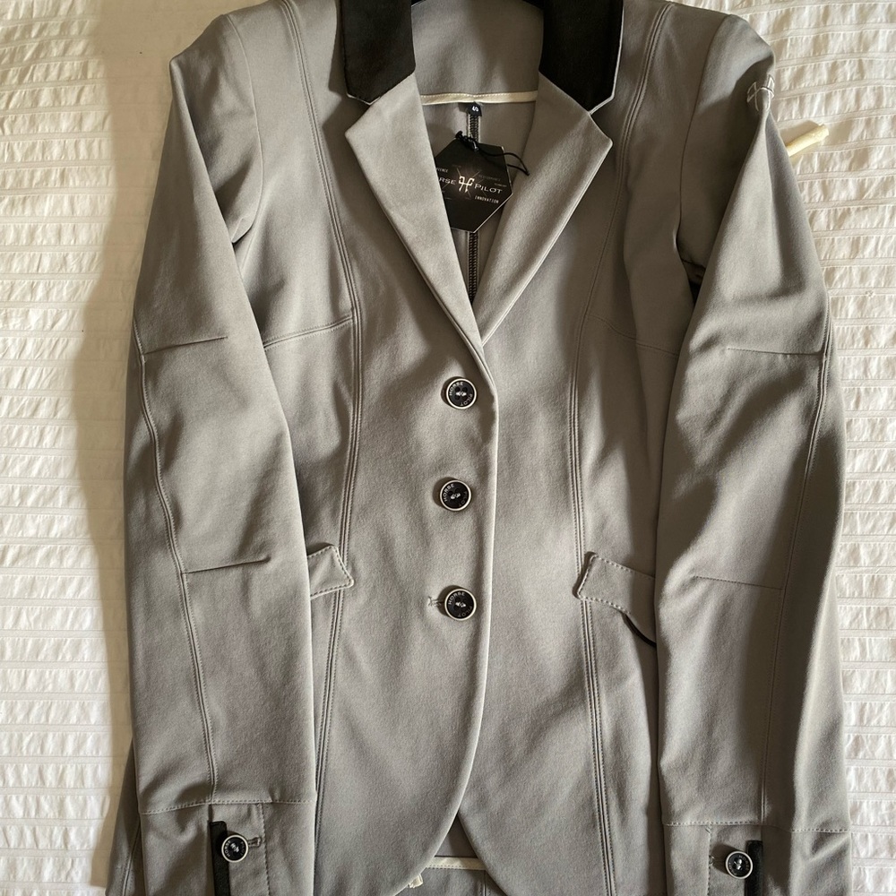 Brand new never been worn Horse Pilot Grey Show coat, black collar.